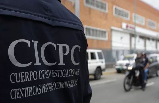 Colectivos roban a CICPC en Caracas